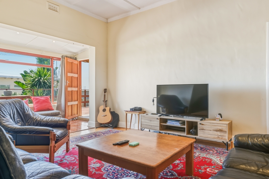 3 Bedroom Property for Sale in Green Point Western Cape